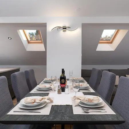 Attic Oasis - 2 Bedroom Apartamento Zadar