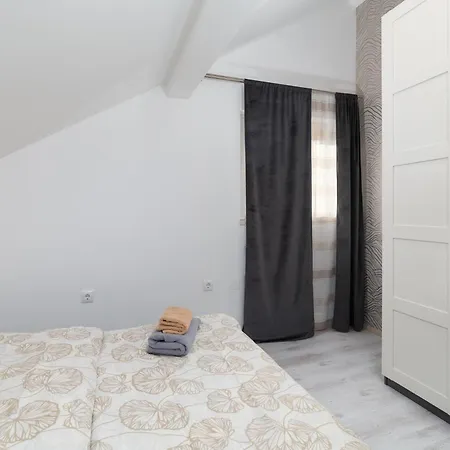 Apartamento Attic Oasis - 2 Bedroom *