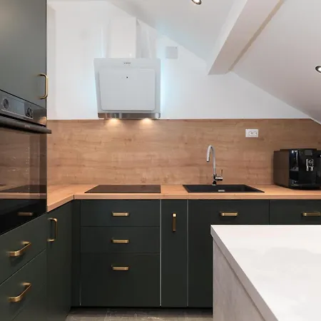 Attic Oasis - 2 Bedroom * Zadar